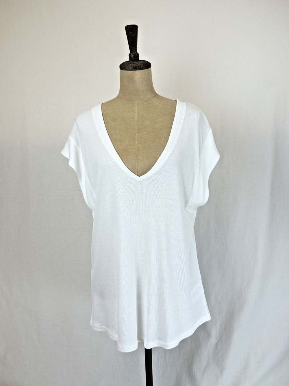 NWT Dear John Boutique URI Thermal Short Sleeve White Top #0391 XL